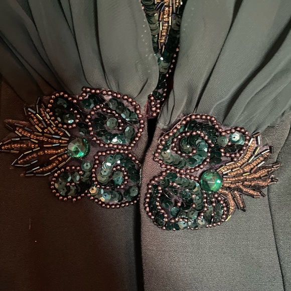 Green blazer with beads, orchestra tail, rushing. Vintage size 8. Fits 2 - Picture 1 of 6